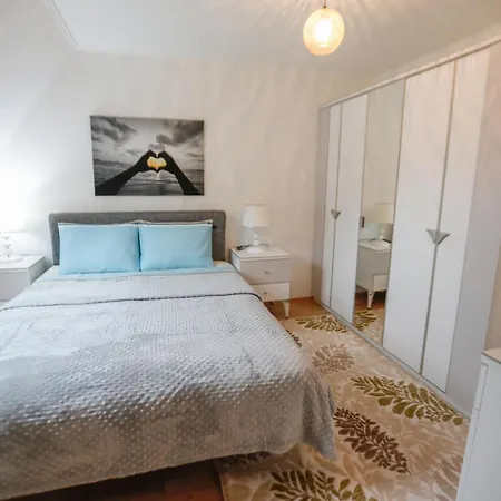 Διαμέρισμα Turis 65-4